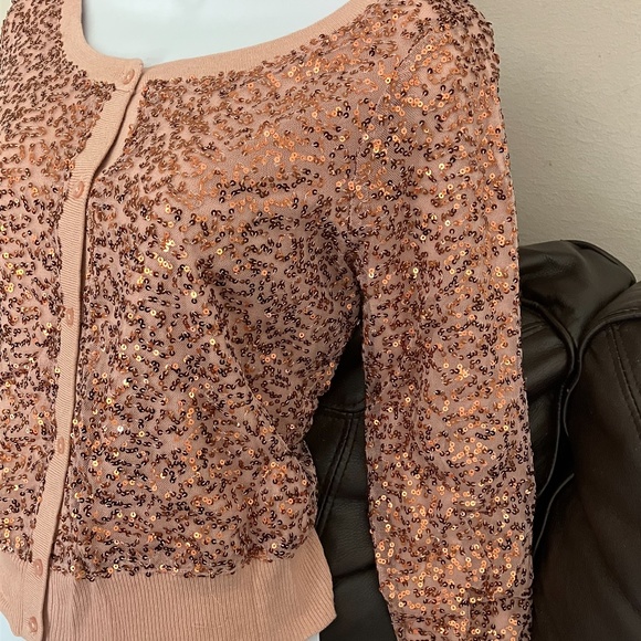 AMERICAN EAGLE OUTFITTERS - Sequin Button Down Cardigan Sweater (Rose Gold) - Picture 4 of 8